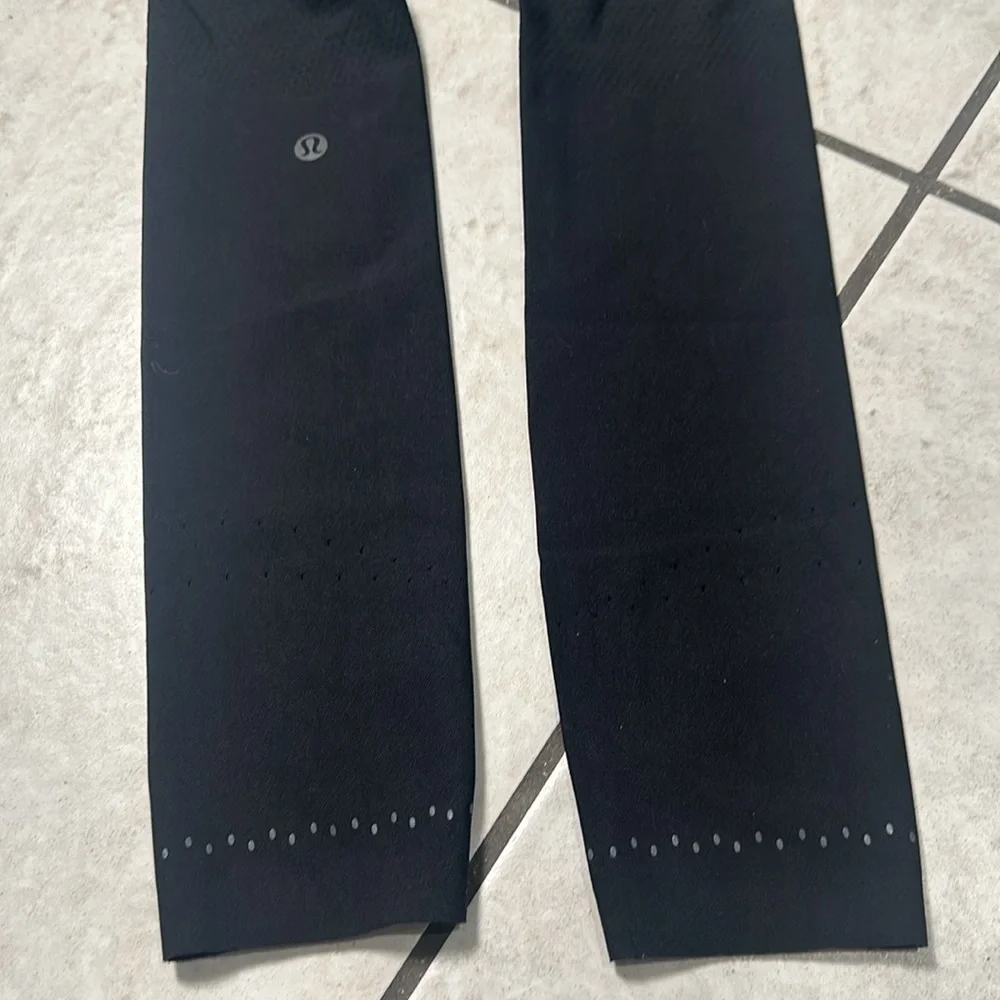 Lululemon Zoned In Tight Black‎